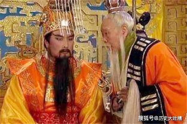 玉帝实力有多强？你看他座位下镇压着什么魔头！悟空不及一根毫毛