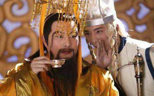 玉皇大帝身为创始元灵，地位在鸿钧之上，三清是他的化身！