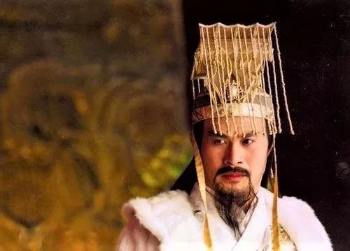 玉皇大帝身为创始元灵，地位在鸿钧之上，三清是他的化身！