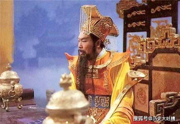 玉帝实力有多强？你看他座位下镇压着什么魔头！悟空不及一根毫毛