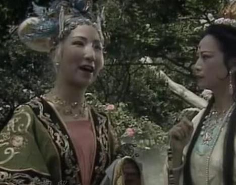 86版《西游记》“黎山老母”近照，年近八旬身体硬朗精神矍铄