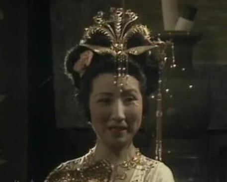 86版《西游记》“黎山老母”近照，年近八旬身体硬朗精神矍铄
