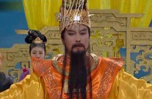 玉皇大帝身为创始元灵，地位在鸿钧之上，三清是他的化身！