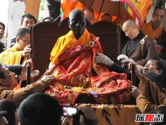 禅宗六祖慧能大师肉身千年不腐之谜，刻意塑造而成(假的)