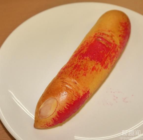 血淋淋的指甲面包 你敢吃吗