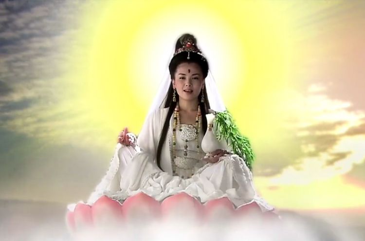 孙悟空领教过玉净瓶的威力，观音还有一件厉害的法器，八戒见识过