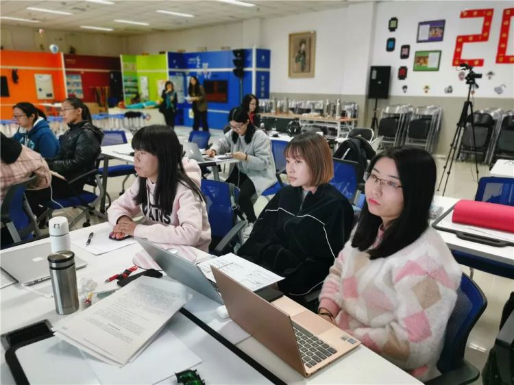 “知识建构原则与课堂设计”国际项目工作坊——“不忘初心，做好面向未来的基础教育”中科院附属实验学校成立五周年系列报道