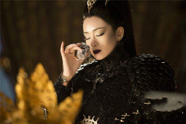 西游记男妖吃唐僧为长生不老，女妖嫁给唐僧是为何？根本不是爱情