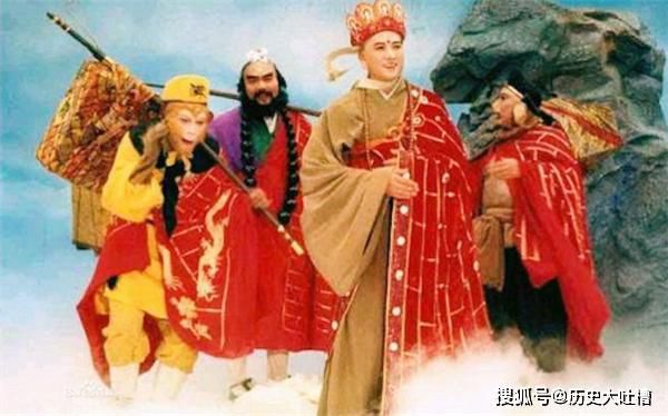 玉帝实力有多强？你看他座位下镇压着什么魔头！悟空不及一根毫毛