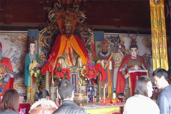 真武大帝在天庭的地位：职位上看守北天门（法术十分高强）