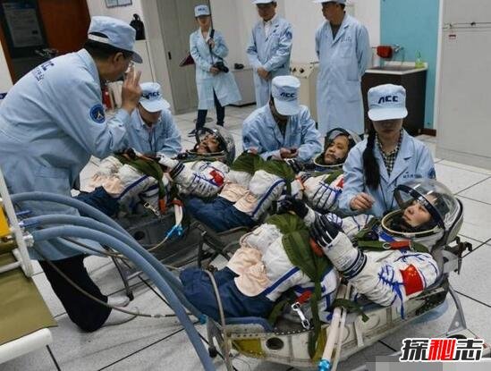 杨利伟上天后身体变异，杨利伟太空灵魂出窍是真的吗(谣言)
