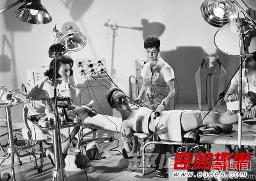 24K黄金敷脸水蛭美容法 细数奇葩美容法